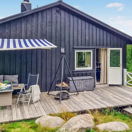 3 Bedroom Awesome In Holiday home